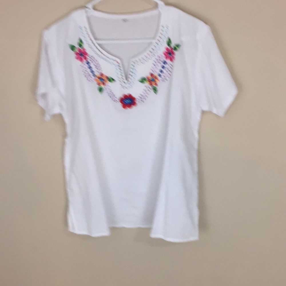 Floral Embroidered White Short Sleeve Top Size Large